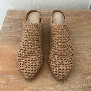 INTENTIONALLY BLANK Tan Woven Mules